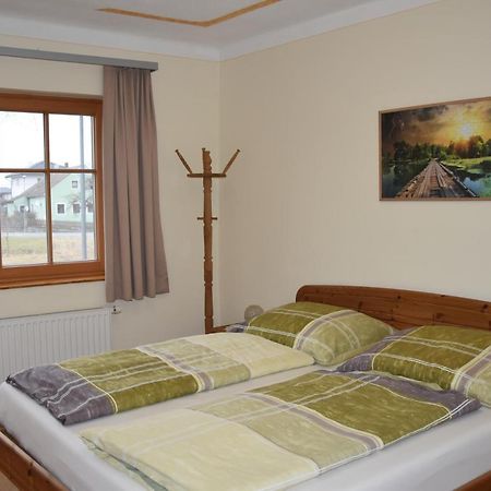 Biohof Weissensteiner Apartment Ullrichs ภายนอก รูปภาพ