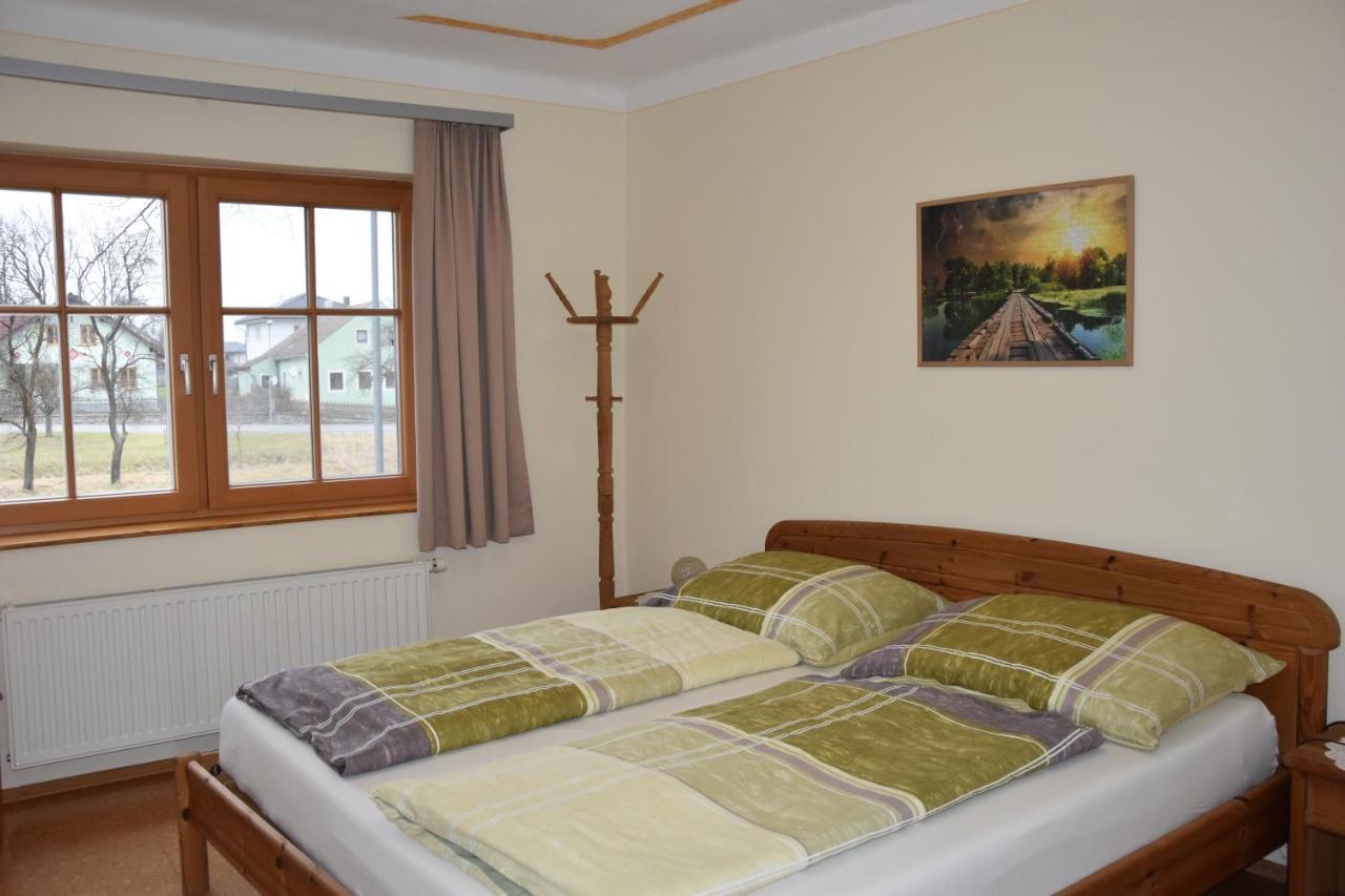 Biohof Weissensteiner Apartment Ullrichs ภายนอก รูปภาพ